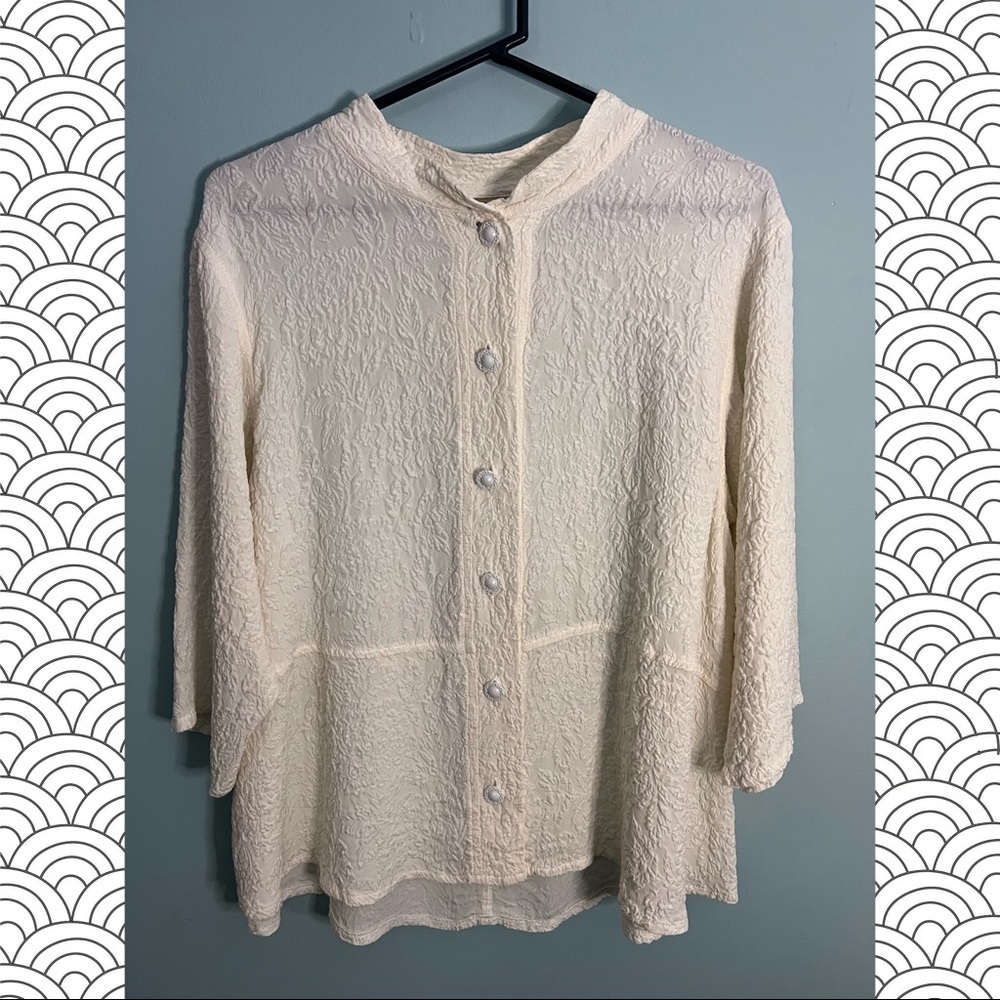 White Uru Venice Floral Embossed Silk Top S/M NWT